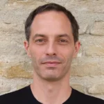 Portrait photo of Jon Worth.