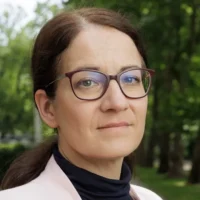 Portrait photo of Sabina Lange.